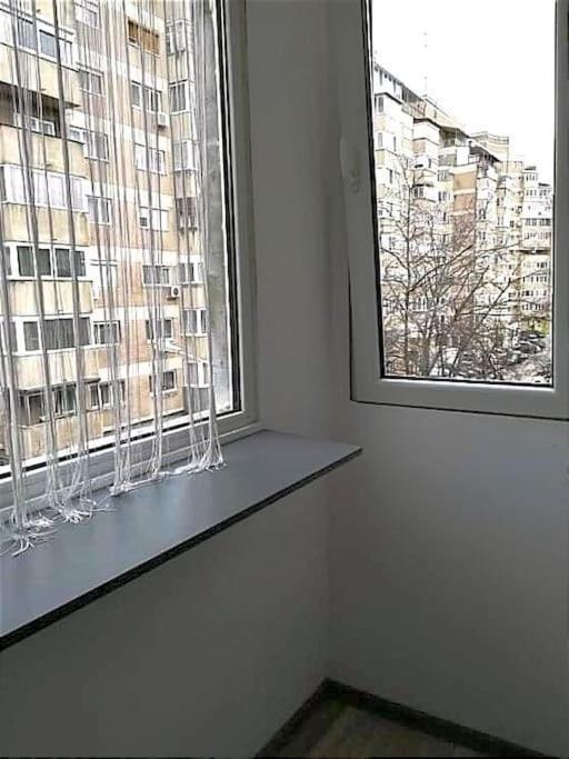 Lora'S House Apartment Oradea Bagian luar foto