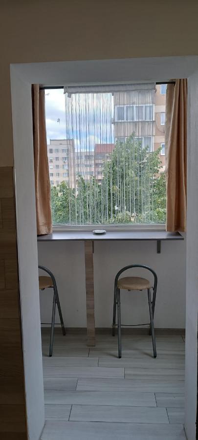 Lora'S House Apartment Oradea Bagian luar foto